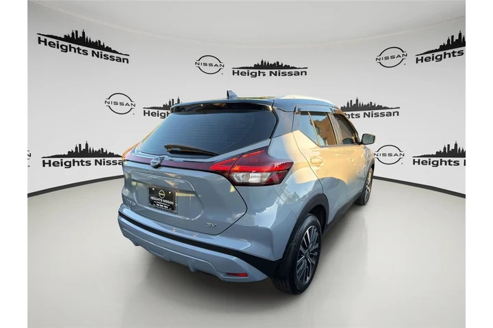 $18990 : Nissan Kicks 2023 SV 4dr Cro image 5