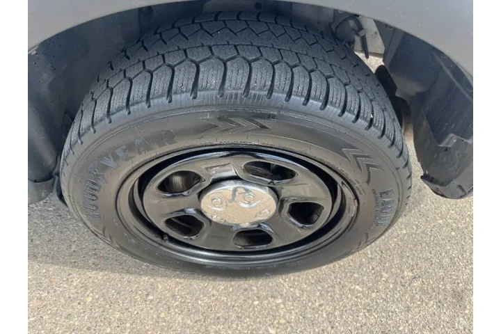 $11990 : 2019 Explorer Police Intercep image 10