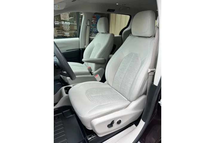 $17999 : 2018 Pacifica Hybrid Touring image 10