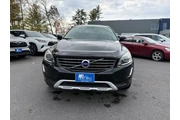 $11799 : 2017 XC60 thumbnail