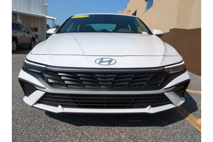 $23998 : Hyundai ELANTRA 2024 SEL 4dr image 9