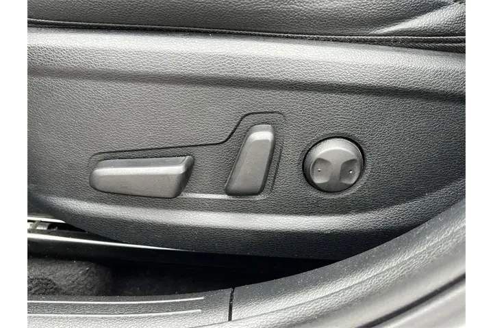 $17580 : Kia Forte 2023 GT 4dr Sedan image 10