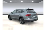 $24224 : Volkswagen Tiguan 2023 SE 4d thumbnail