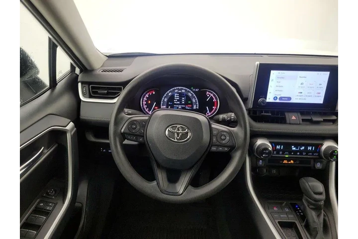 $28998 : Toyota RAV4 2023 XLE 4dr SUV image 10