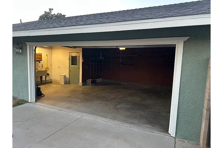 $3000 : CHARMING SINGLE FAM HOME AVIL! image 10