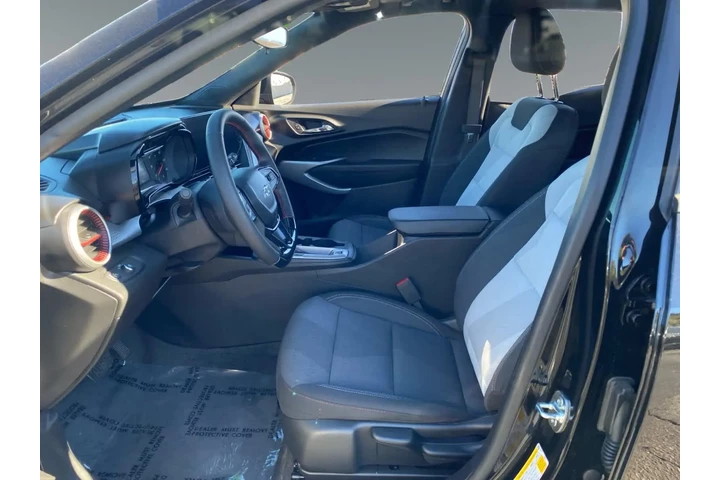 $30610 : Chevrolet Trax 2025 RS 4dr C image 9