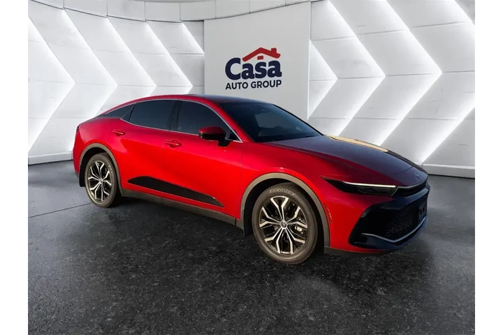 $32500 : Toyota Crown 2023 AWD XLE 4d image 1