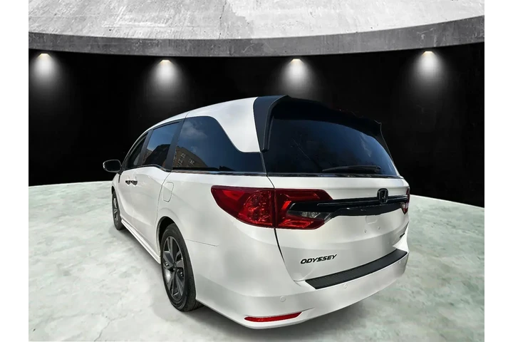 $35985 : Honda Odyssey 2023 Touring 4 image 3