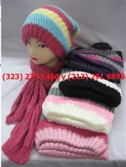 $5 : SET DE GORROS Y BUFANDAS $5 image 1