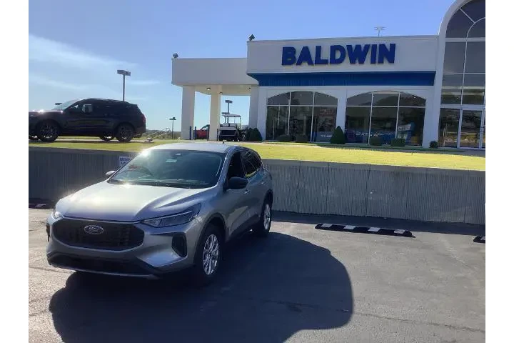 $27950 : Ford Escape 2023 AWD Active image 3