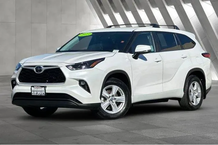 $35500 : Toyota Highlander 2023 AWD L image 2