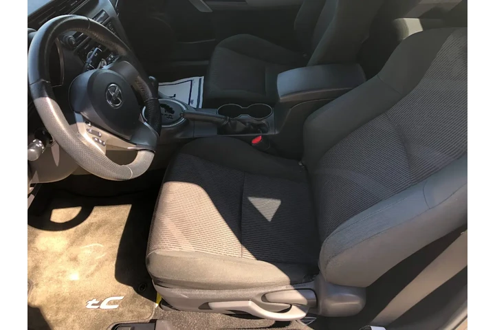 $9990 : 2011 tC Sports Coupe 6-Spd AT image 10