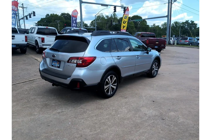 $15995 : 2018 Outback image 5