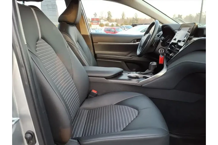 $22652 : Toyota Camry 2022 AWD SE 4dr image 5