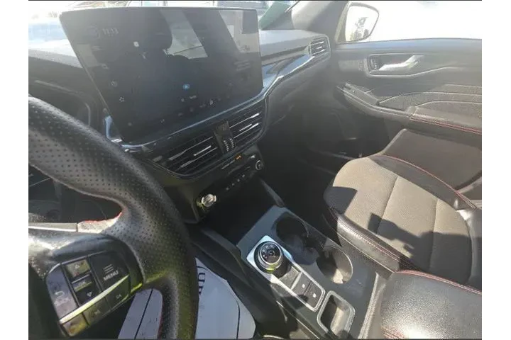 $15984 : Ford Escape 2023 ST-Line 4dr image 10