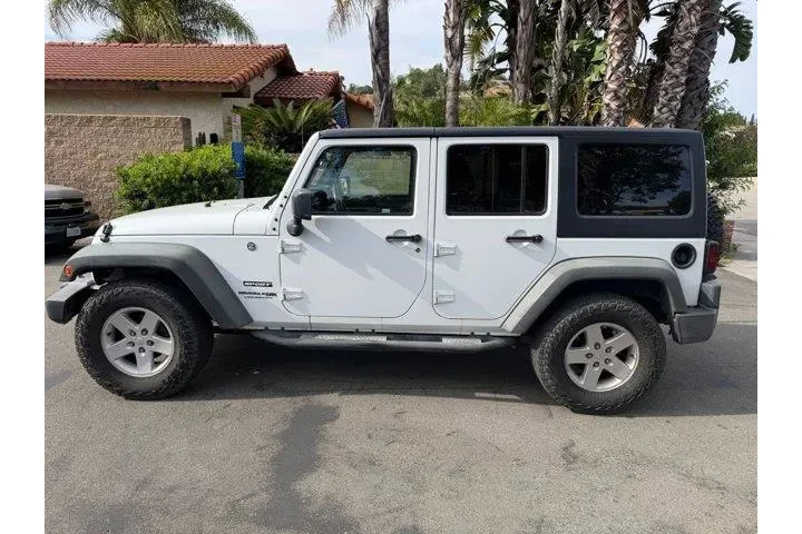 $21987 : Jeep Wrangler JK Unlimited 2 image 10
