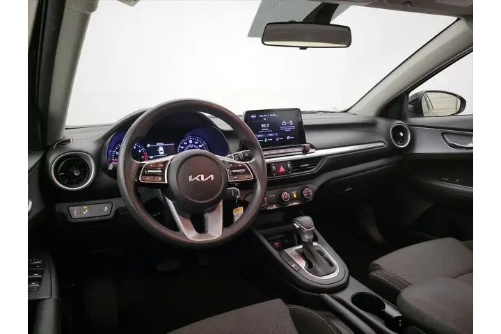 $17998 : Kia Forte 2024 LXS 4dr Sedan image 9