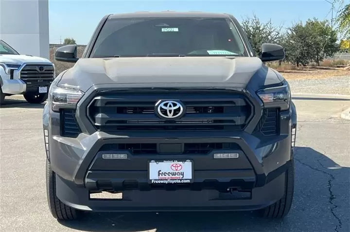 $42944 : New 2024 Tacoma SR5 Double Ca image 9