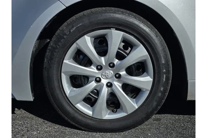 $19891 : Toyota Corolla 2023 LE 4dr S image 10