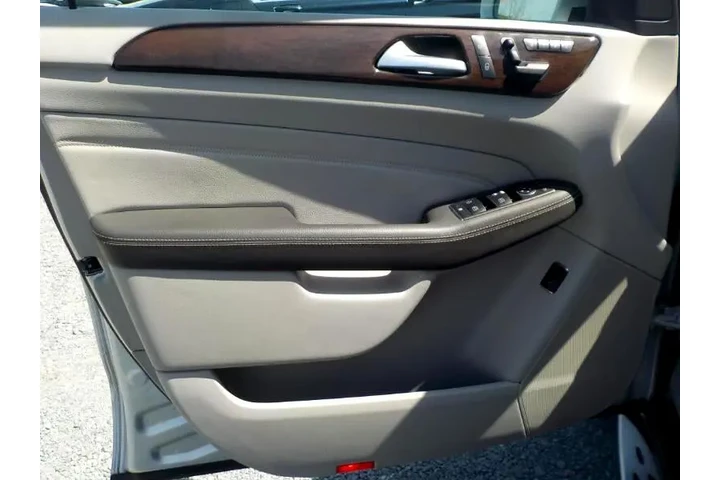 $9987 : 2012 ML 350 4MATIC® image 9