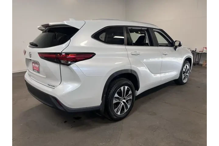 $33437 : Toyota Highlander 2023 AWD X image 5
