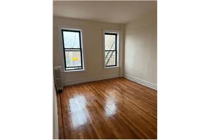 $2200 : Rental property with 1 bedro image 3