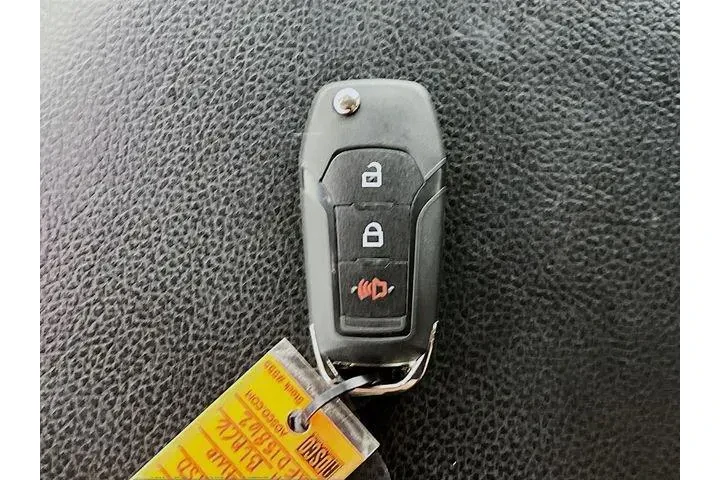 $18975 : Ford F-150 2016 4x4 XLT 4dr image 9