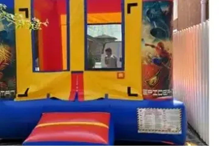 RENTA DE JUMPERS image 3