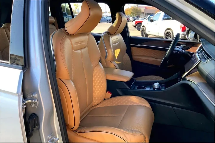 $36541 : Jeep Grand Cherokee 2022 4x4 image 8