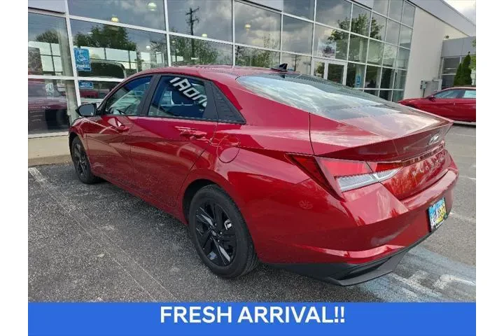 $21150 : Hyundai ELANTRA 2023 SEL 4dr image 5