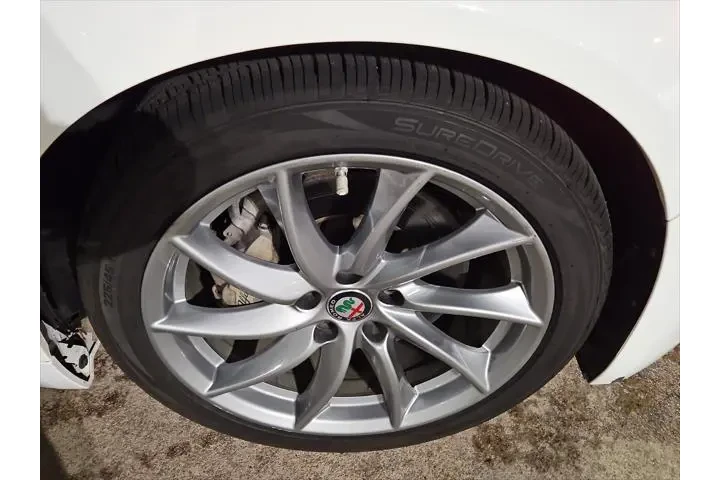 $20991 : Alfa Romeo Giulia 2020 Base image 10