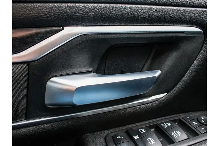 $34740 : Ram 1500 2023 4x4 Big Horn 4 image 9