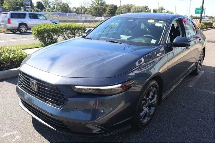 $23423 : Honda Accord 2023 EX 4dr Sed image 8