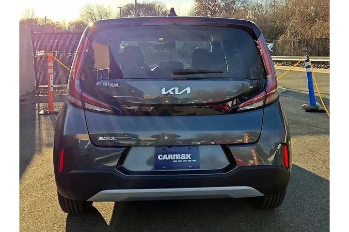 $16998 : Kia Soul 2024 LX 4dr Crossov image 6