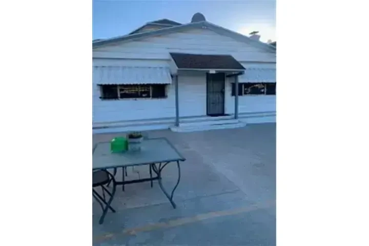 $900 : RECAMARA - Western y Sunset image 4