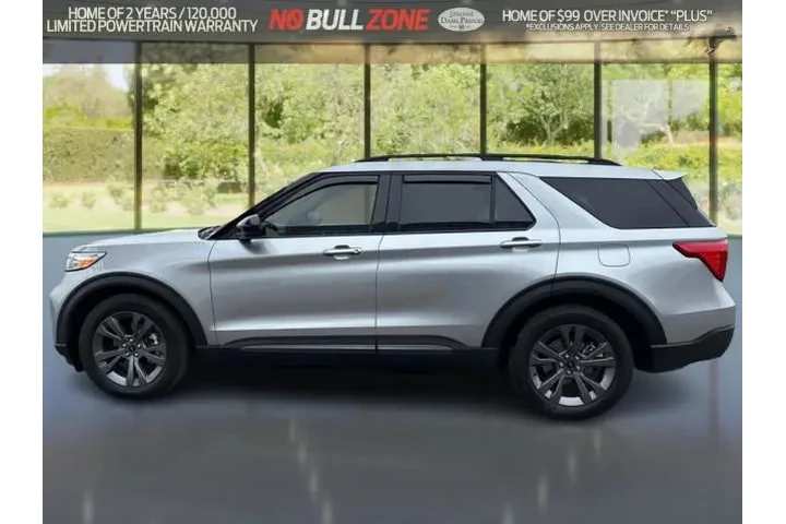 $29994 : Ford Explorer 2023 XLT 4dr S image 2