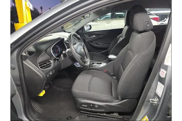$17995 : Chevrolet Malibu 2023 LT 4dr image 1