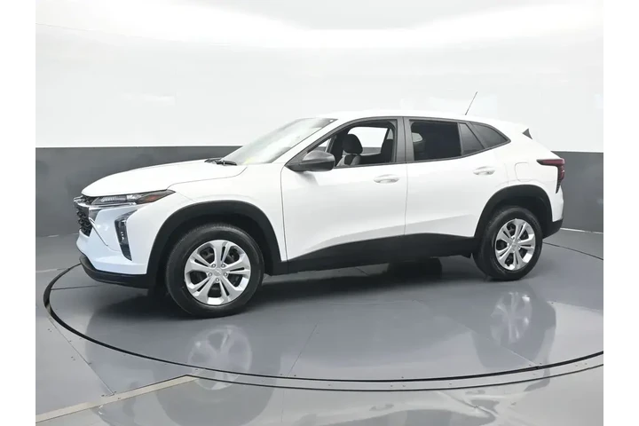 $19489 : Chevrolet Trax 2024 LS 4dr C image 2