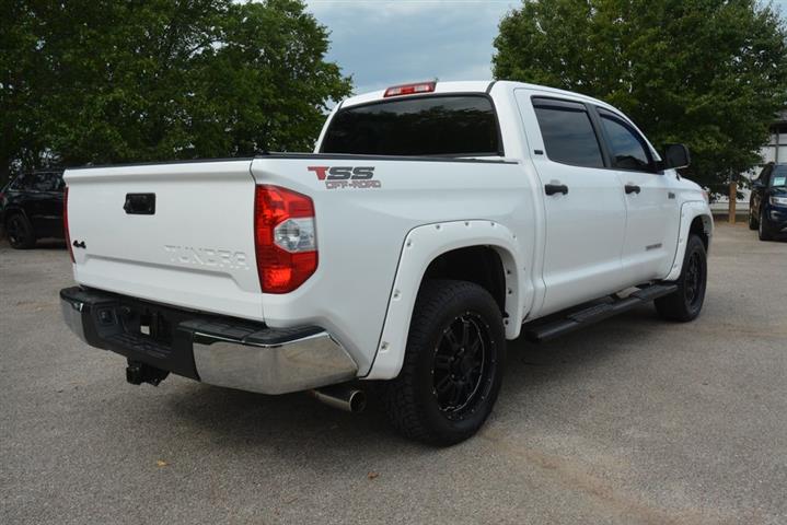 2015 Tundra SR5 image 8