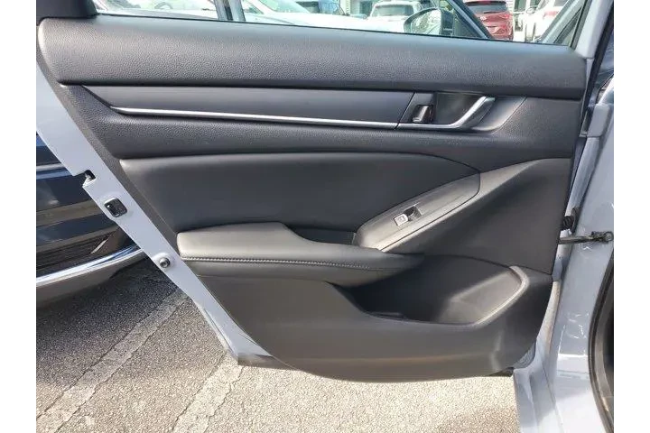 $19490 : Honda Accord 2021 Sport Spec image 10