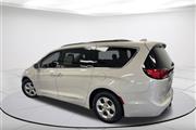 $13113 : Pre-Owned 2017 Pacifica Touri thumbnail