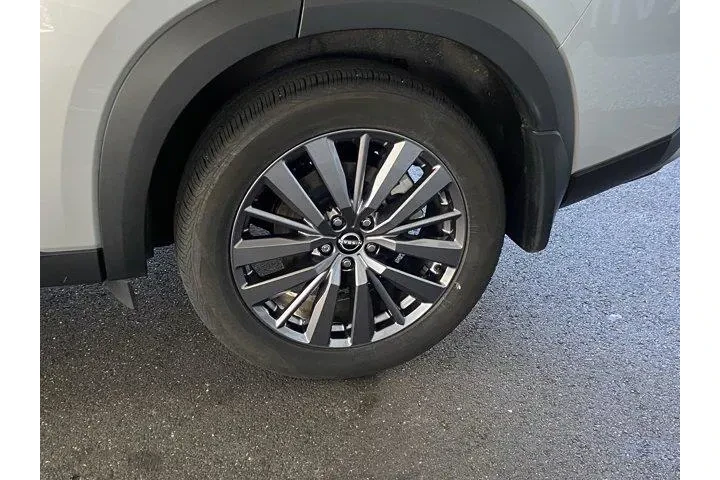 Nissan Pathfinder 2024 AWD S image 10