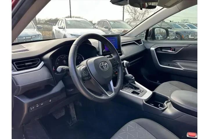 $24875 : Toyota RAV4 2023 AWD XLE 4dr image 10