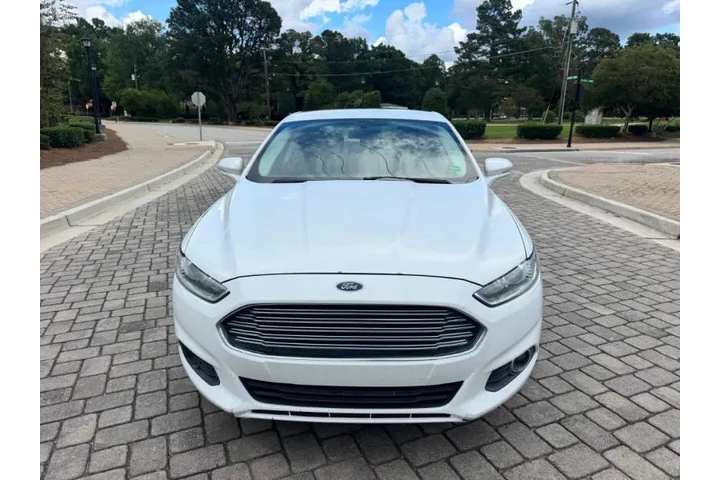 $5500 : 2013 Fusion SE image 6
