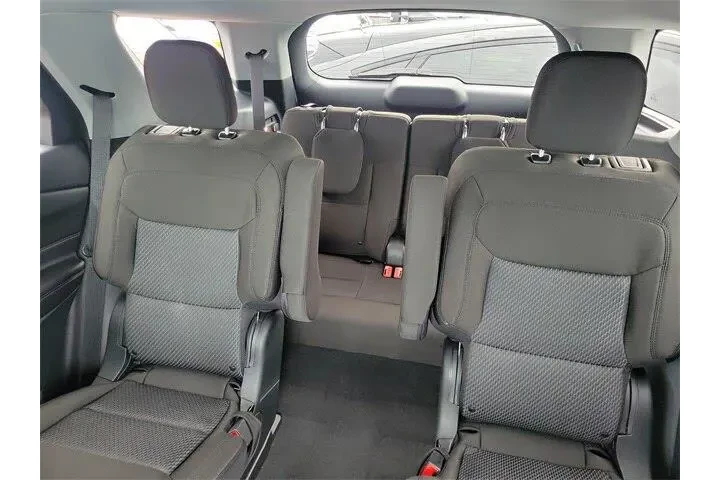 $29990 : Ford Explorer 2023 XLT 4dr S image 10