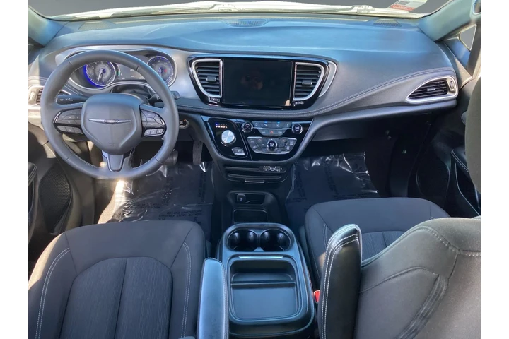 $33633 : Chrysler Pacifica 2024 Touri image 10