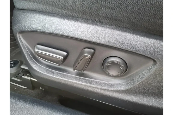 $24886 : Toyota Camry Hybrid 2023 LE image 9