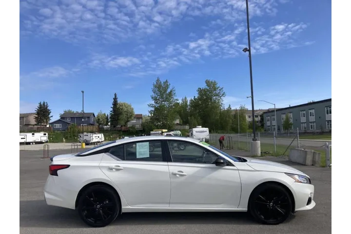 $22999 : 2022 Altima 2.5 SR image 4