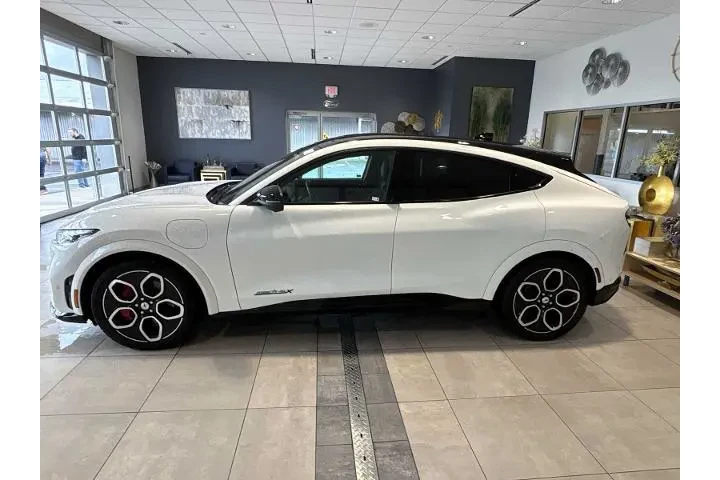 $35497 : Ford Mustang Mach-E 2023 AWD image 6