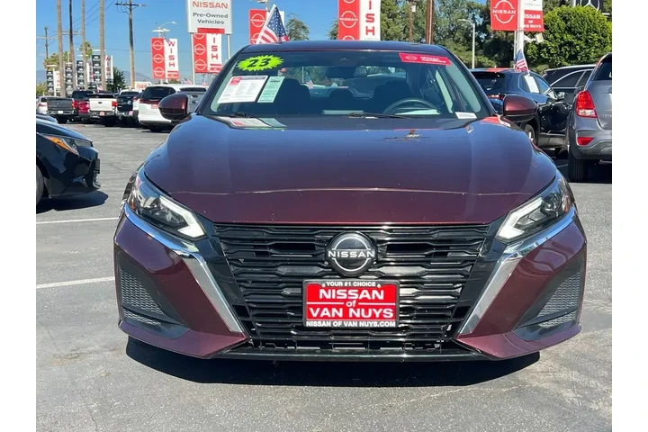 $18998 : Nissan Altima 2023 2.5 SV 4d image 8